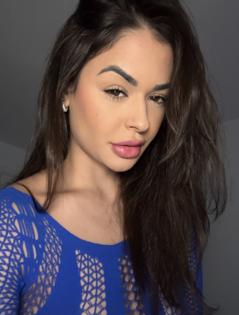 SCARLET GORGEOUS